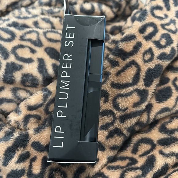 Zac Posen Lip Plumper Set NEW - Picture 2 of 4